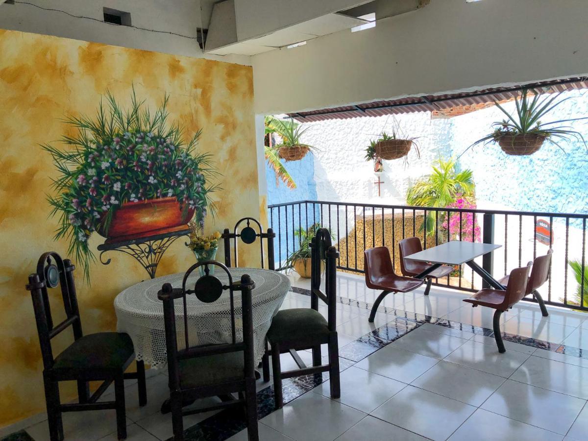 Hotel Plaza Confort Girardot Bagian luar foto