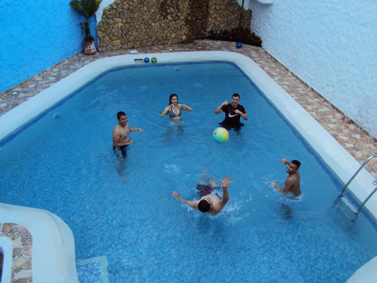 Hotel Plaza Confort Girardot Bagian luar foto